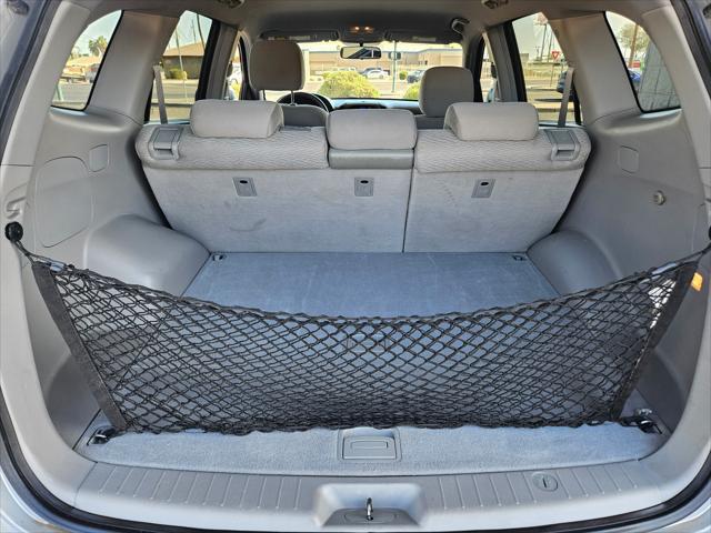 used 2007 Hyundai Santa Fe car, priced at $5,450