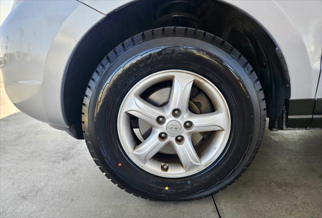 used 2007 Hyundai Santa Fe car, priced at $5,450