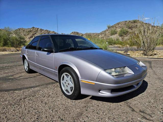 used 1995 Saturn SL car, priced at $3,750