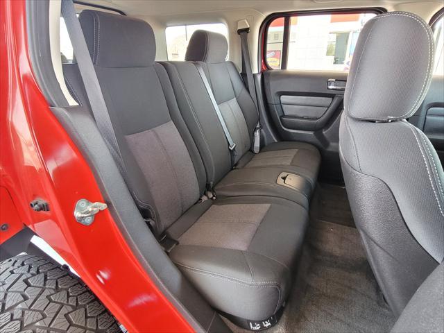 used 2009 Hummer H3 car, priced at $9,950