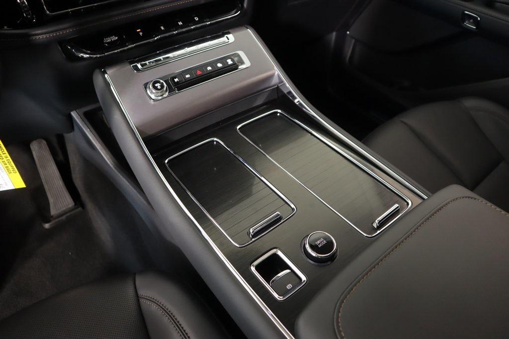 new 2025 Lincoln Aviator car, priced at $59,026