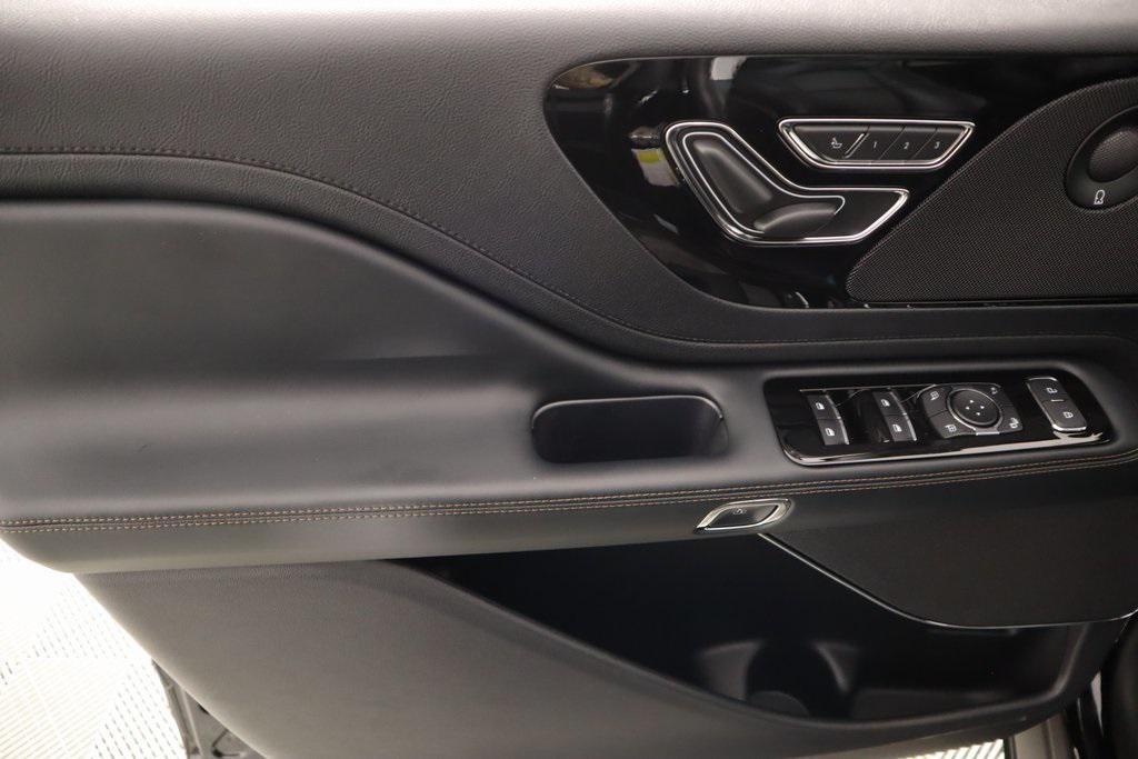 new 2025 Lincoln Aviator car, priced at $59,026