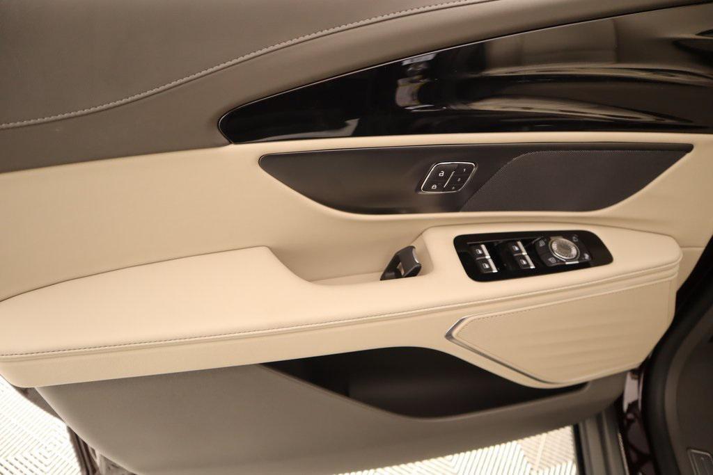 new 2025 Lincoln Nautilus car, priced at $56,573