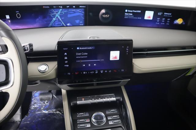 new 2025 Lincoln Nautilus car, priced at $54,276