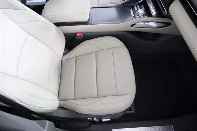 new 2025 Lincoln Nautilus car, priced at $54,276