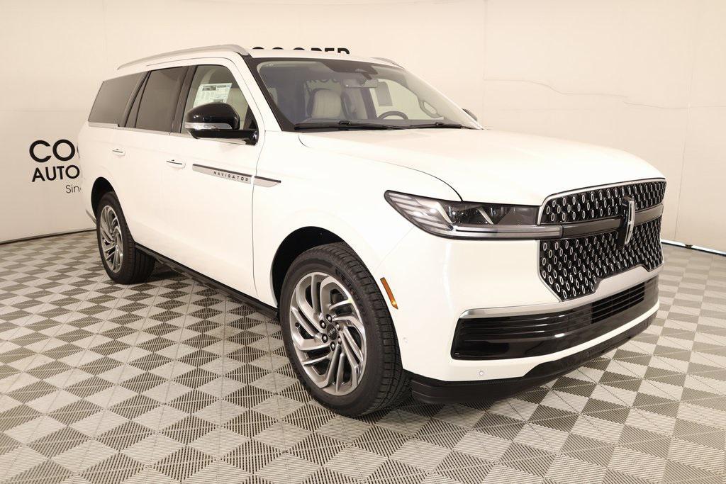 new 2025 Lincoln Navigator car, priced at $102,418
