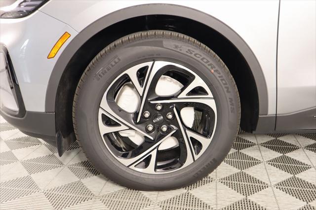 new 2025 Lincoln Nautilus car, priced at $51,736