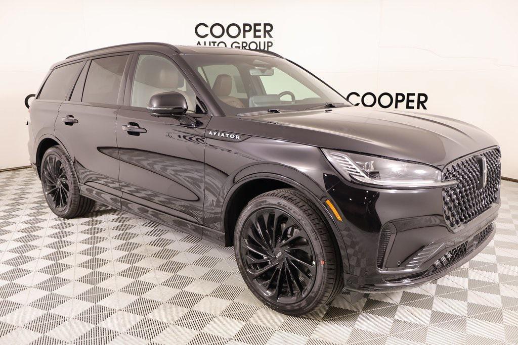 new 2025 Lincoln Aviator car, priced at $73,627