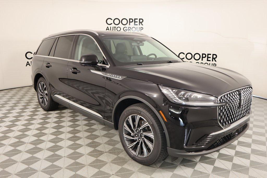 new 2025 Lincoln Aviator car, priced at $61,364