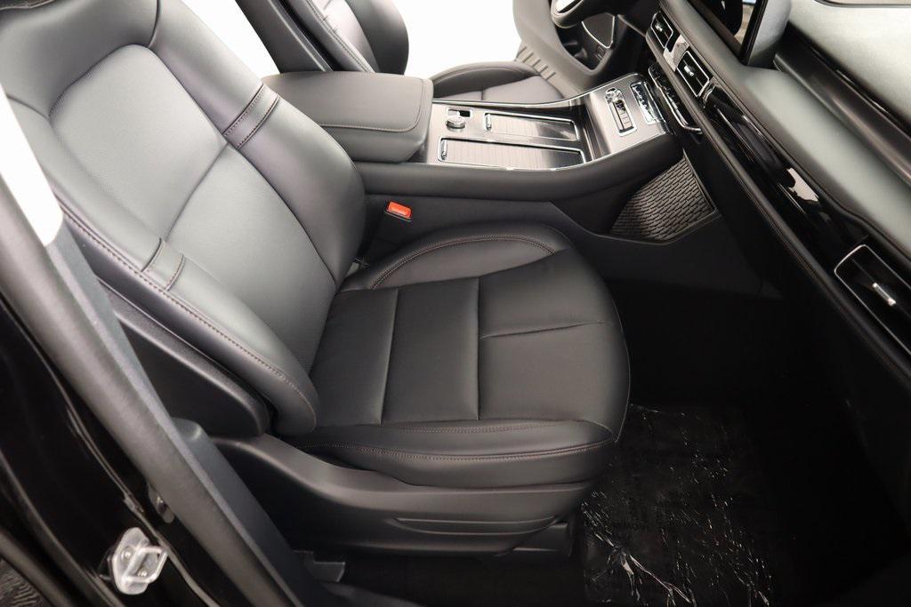 new 2025 Lincoln Aviator car, priced at $61,364