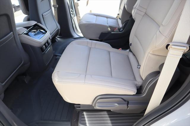 new 2024 Lincoln Navigator car, priced at $77,498