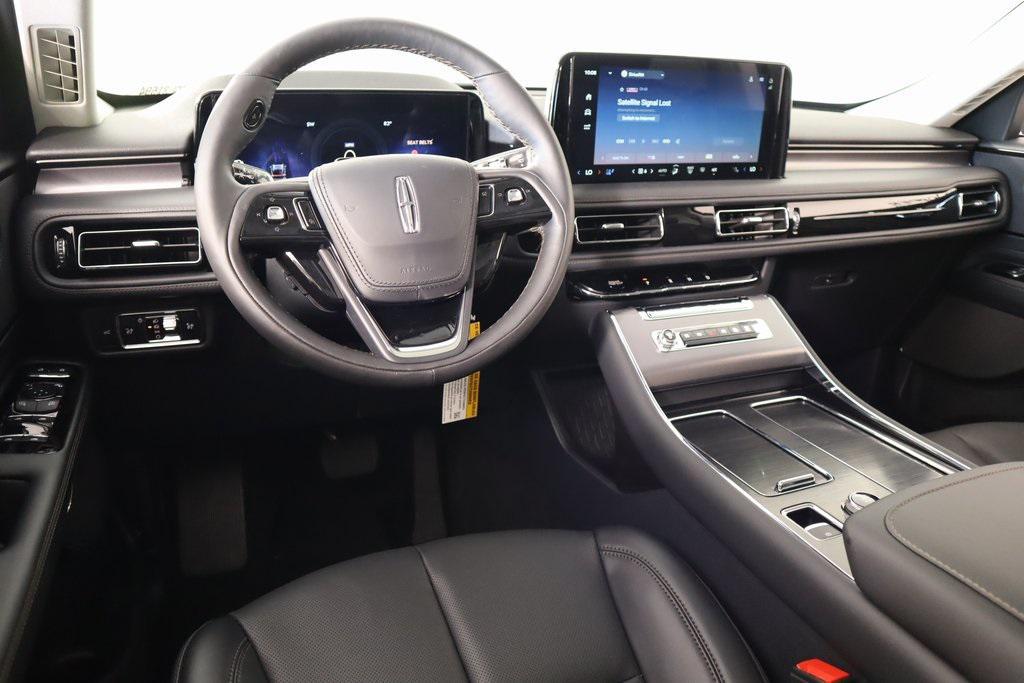 new 2025 Lincoln Aviator car, priced at $59,602