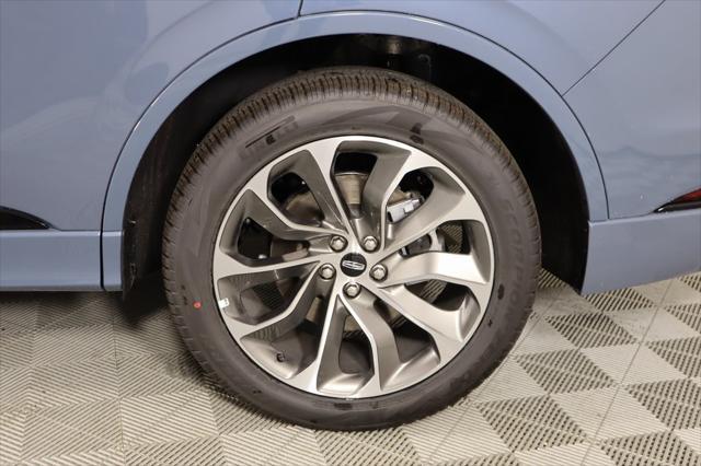 new 2025 Lincoln Aviator car, priced at $70,425