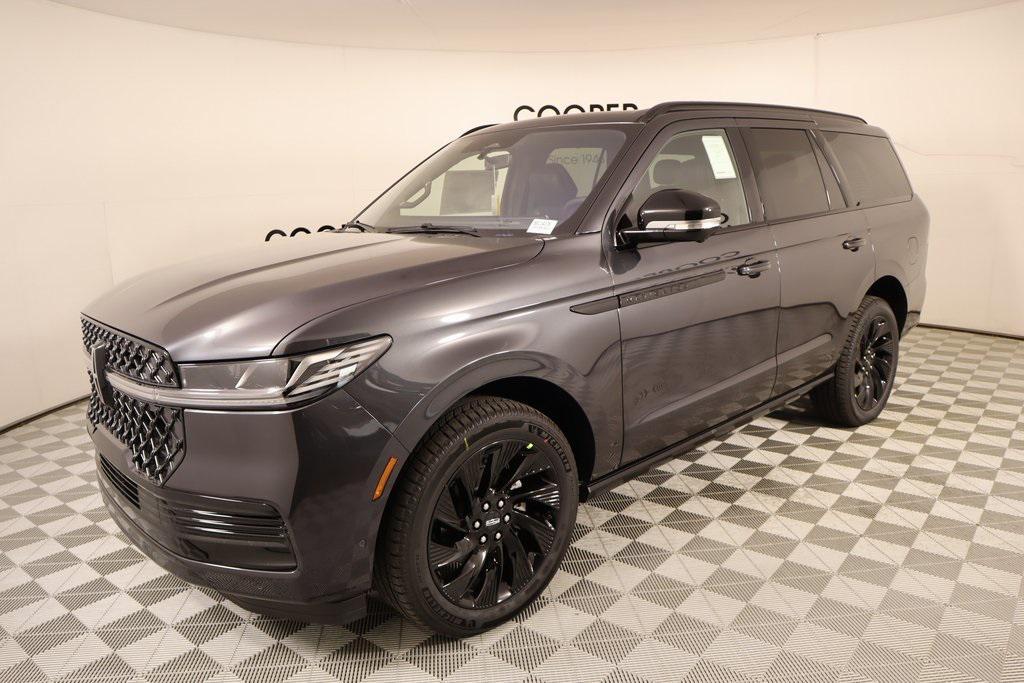 new 2025 Lincoln Navigator car, priced at $105,542