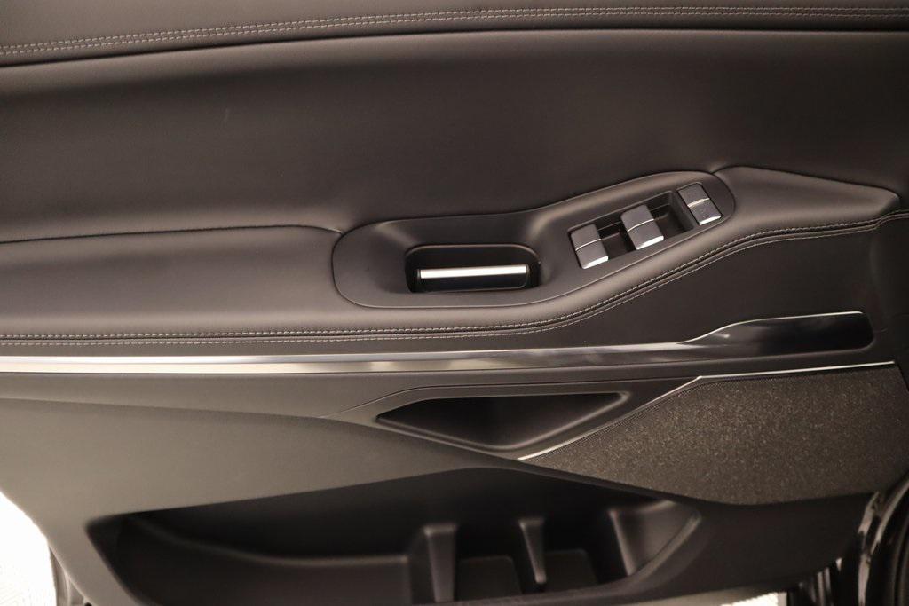 new 2025 Lincoln Navigator car, priced at $105,542