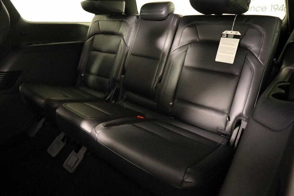 new 2025 Lincoln Navigator car, priced at $105,542