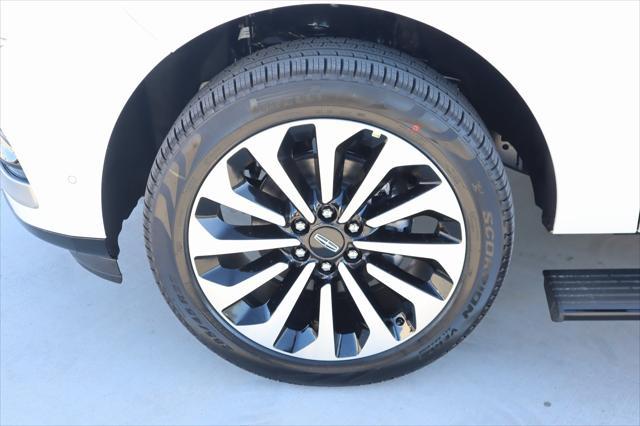 new 2024 Lincoln Navigator car, priced at $77,233