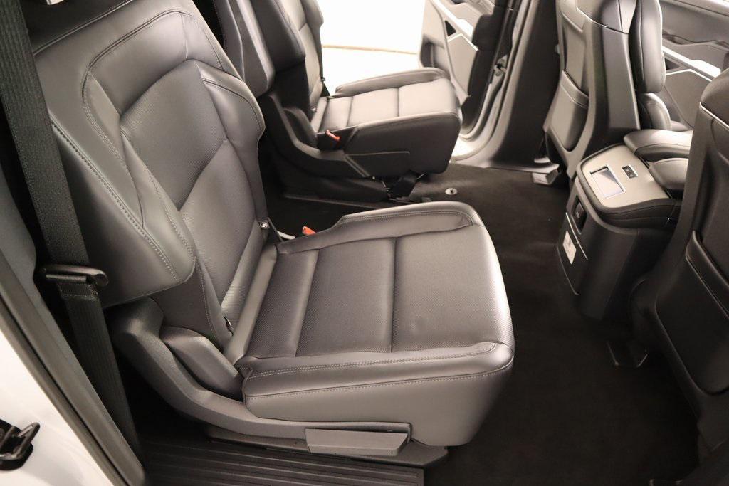new 2025 Lincoln Navigator car, priced at $105,053