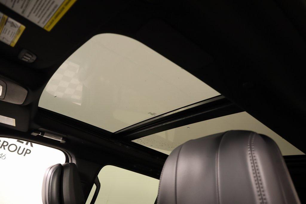 new 2025 Lincoln Navigator car, priced at $105,053