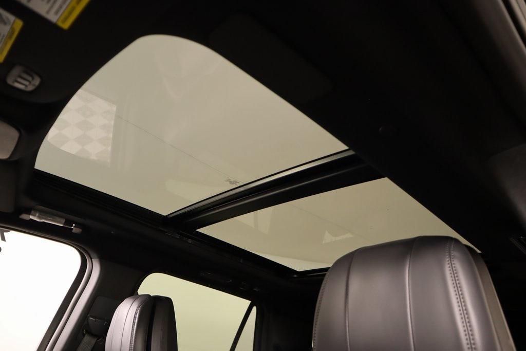 new 2025 Lincoln Navigator car, priced at $101,698