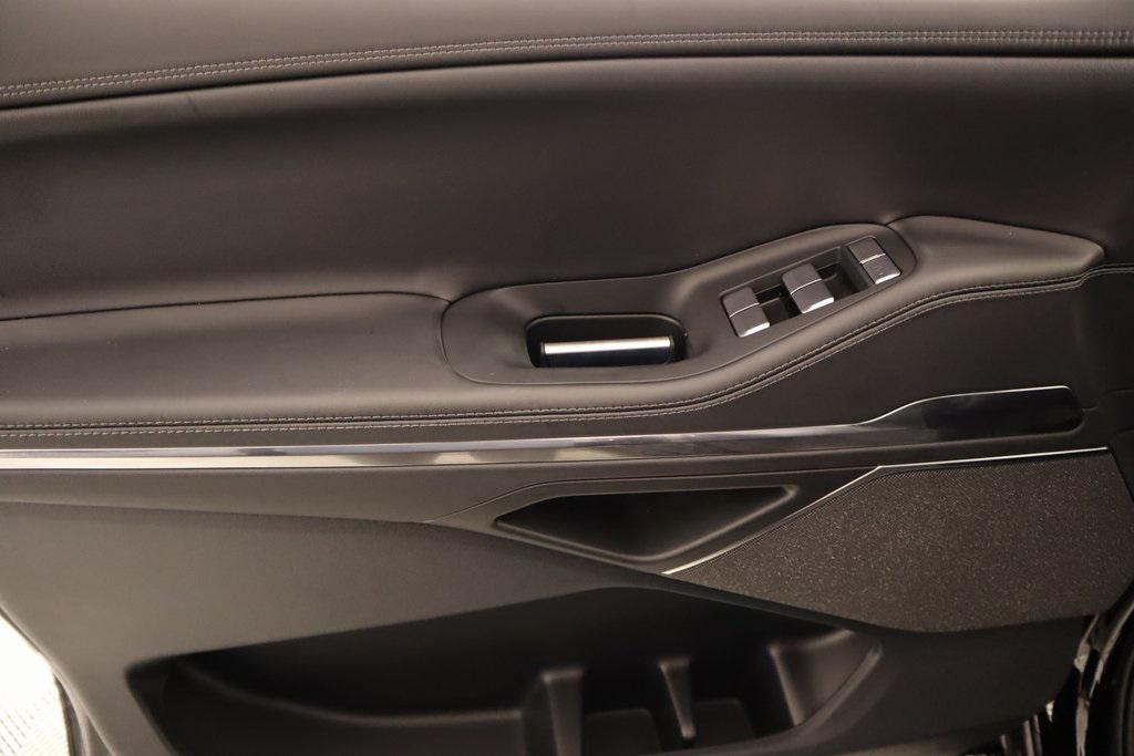 new 2025 Lincoln Navigator car, priced at $101,698