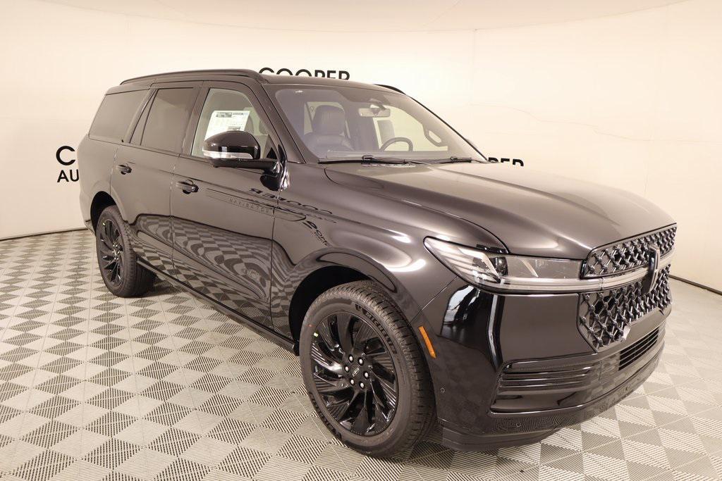 new 2025 Lincoln Navigator car, priced at $101,698