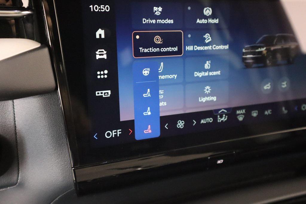 new 2025 Lincoln Navigator car, priced at $101,698