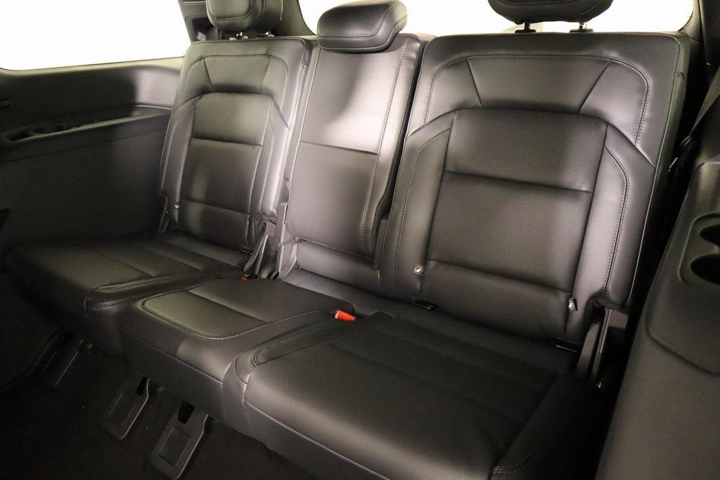 new 2025 Lincoln Navigator car, priced at $101,698