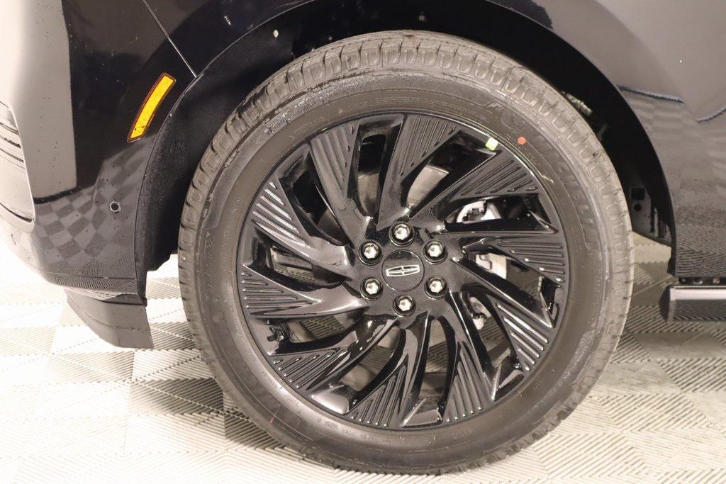 new 2025 Lincoln Navigator car, priced at $102,312