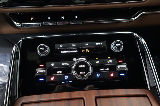 new 2024 Lincoln Navigator car, priced at $75,998