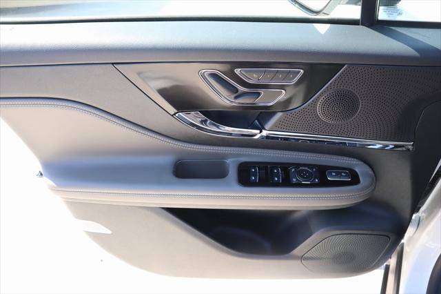 new 2025 Lincoln Corsair car, priced at $38,718