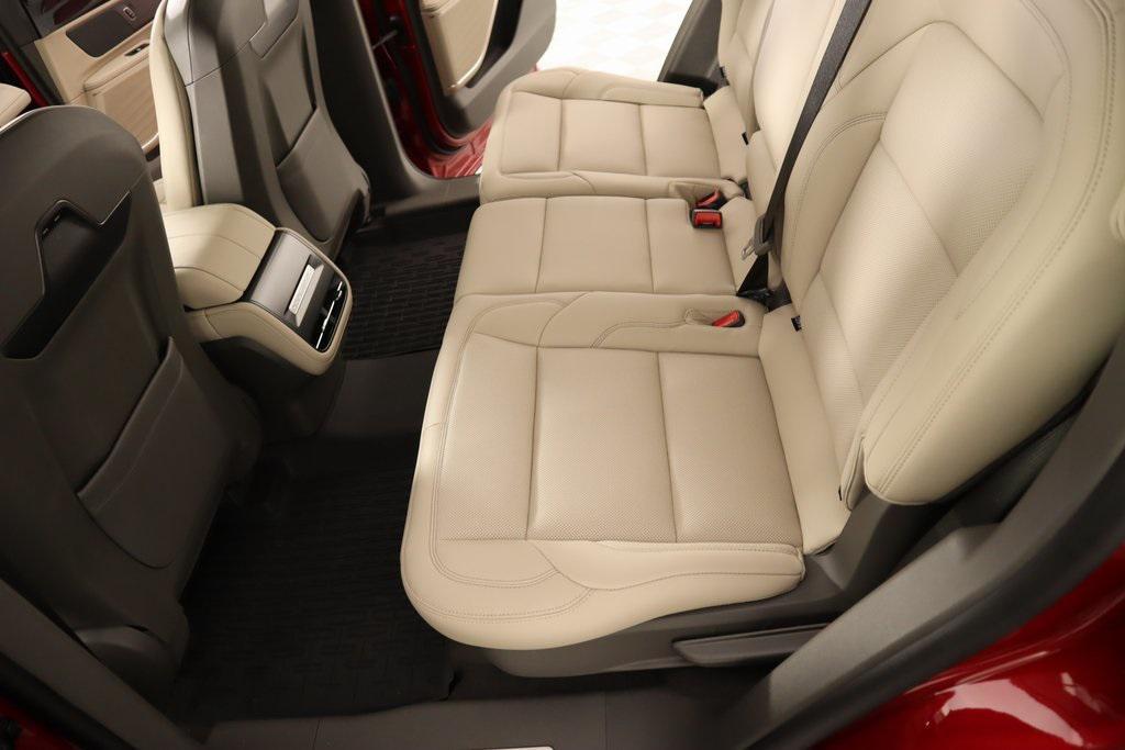 new 2025 Lincoln Nautilus car, priced at $49,096