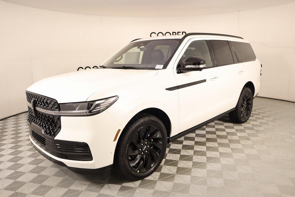 new 2025 Lincoln Navigator car, priced at $105,778