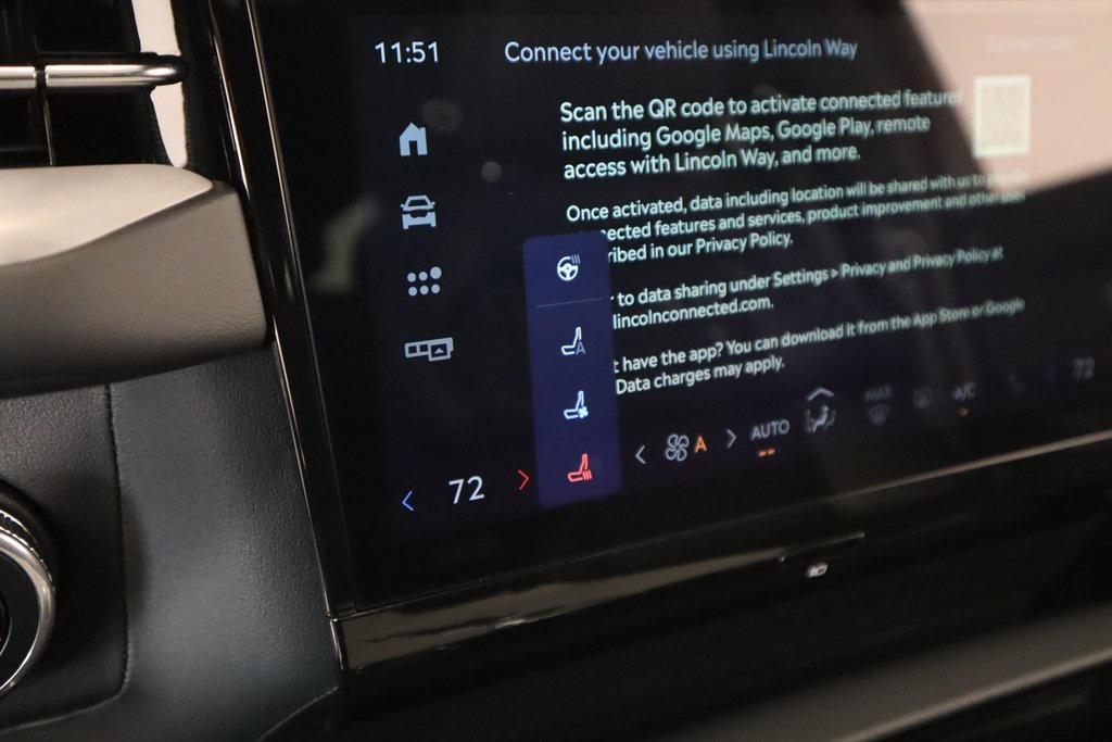 new 2025 Lincoln Navigator car, priced at $105,778
