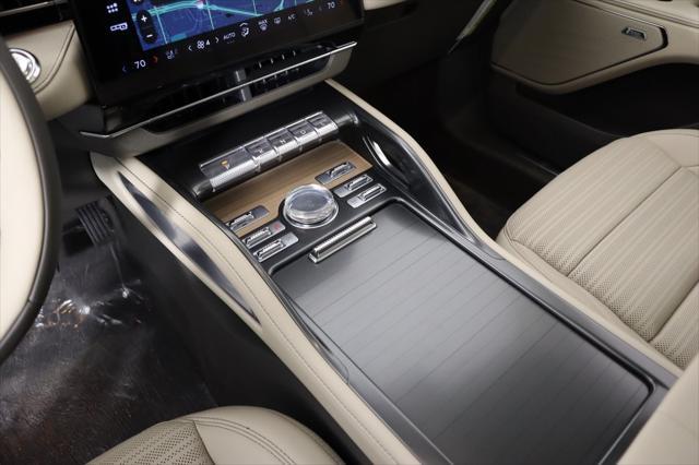 new 2025 Lincoln Nautilus car, priced at $58,082