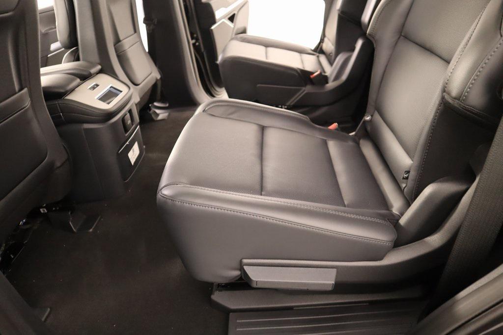 new 2025 Lincoln Navigator car, priced at $95,822