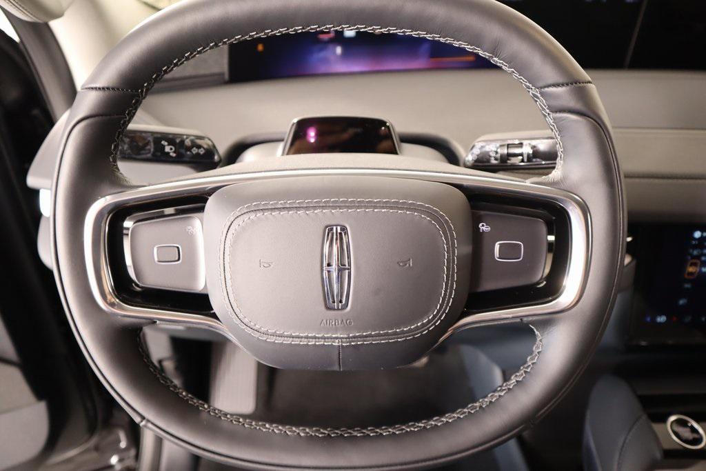 new 2025 Lincoln Navigator car, priced at $95,822