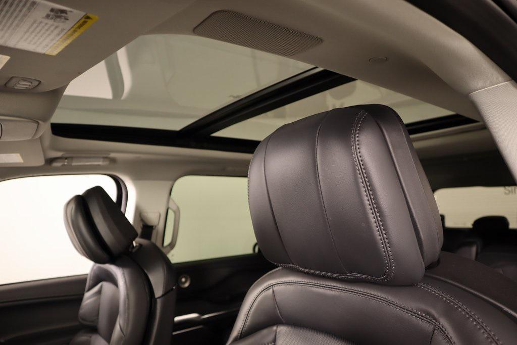 new 2025 Lincoln Navigator car, priced at $95,822