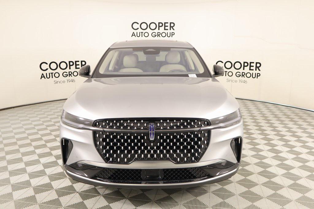 new 2025 Lincoln Nautilus car, priced at $56,018