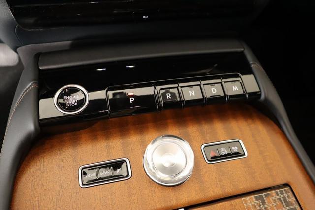 new 2025 Lincoln Navigator car, priced at $125,720