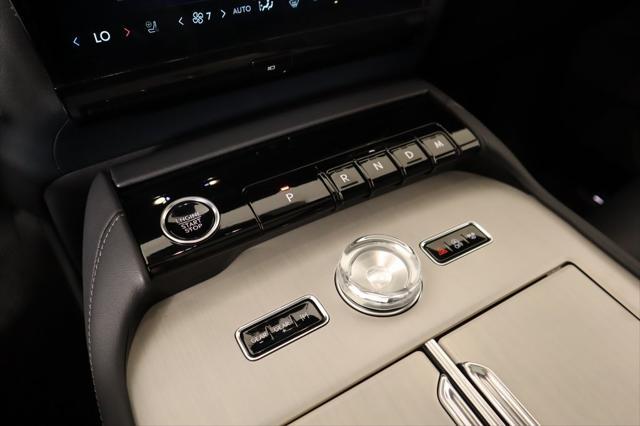new 2025 Lincoln Navigator car, priced at $105,610