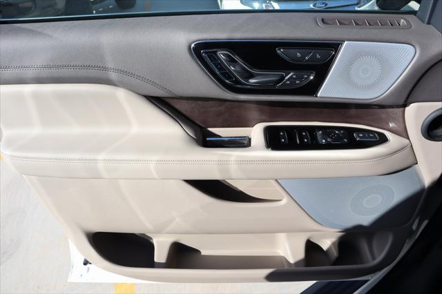 new 2024 Lincoln Navigator car, priced at $79,998