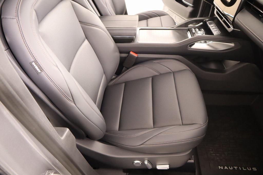 new 2025 Lincoln Nautilus car, priced at $59,933