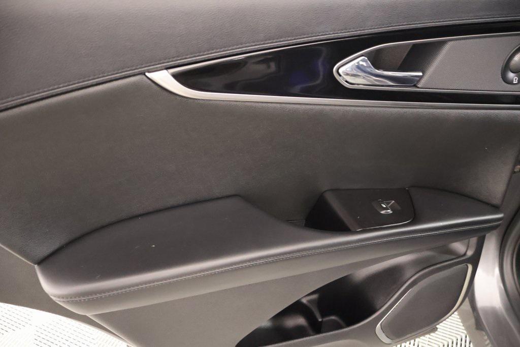 used 2021 Lincoln Nautilus car, priced at $27,949