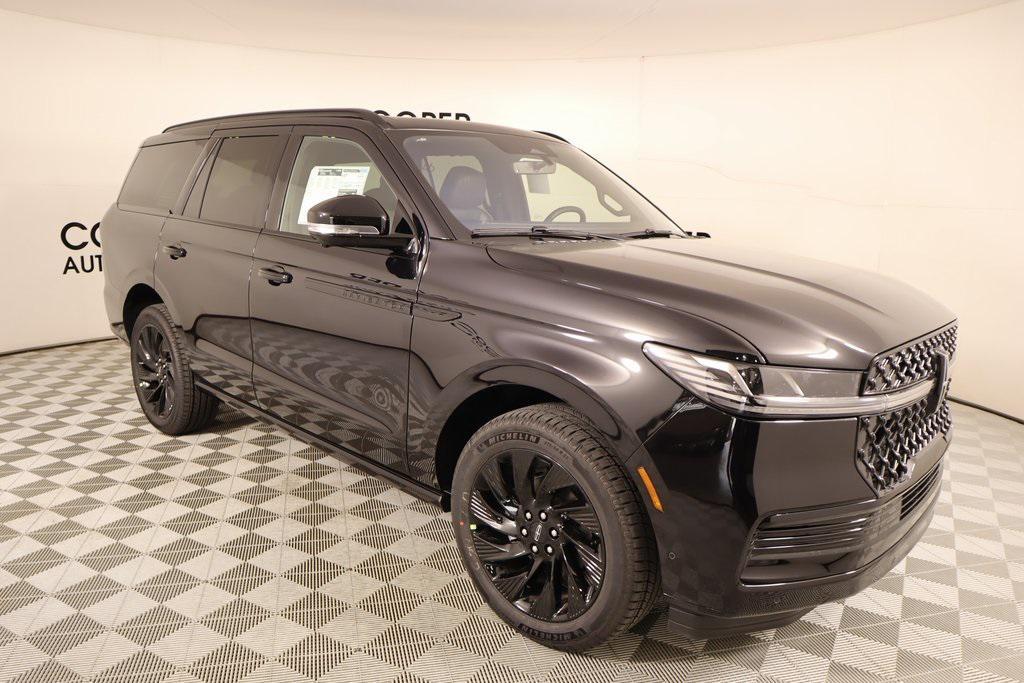 new 2025 Lincoln Navigator car, priced at $104,822