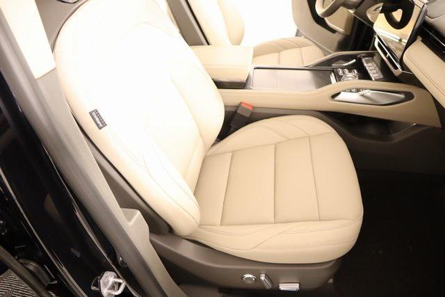 new 2025 Lincoln Nautilus car, priced at $59,213