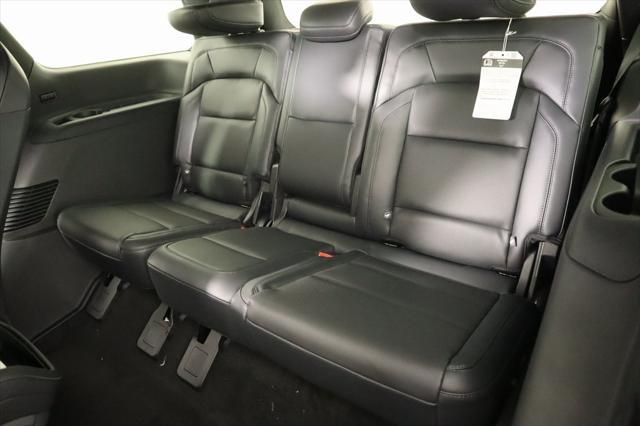 new 2025 Lincoln Navigator car, priced at $105,706