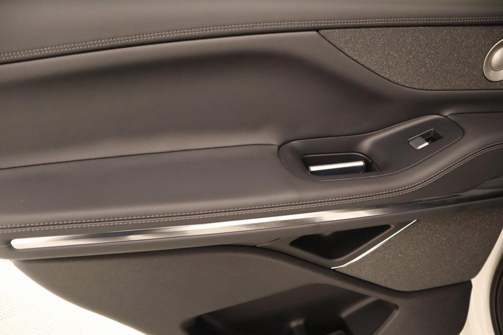 new 2025 Lincoln Navigator car, priced at $105,542