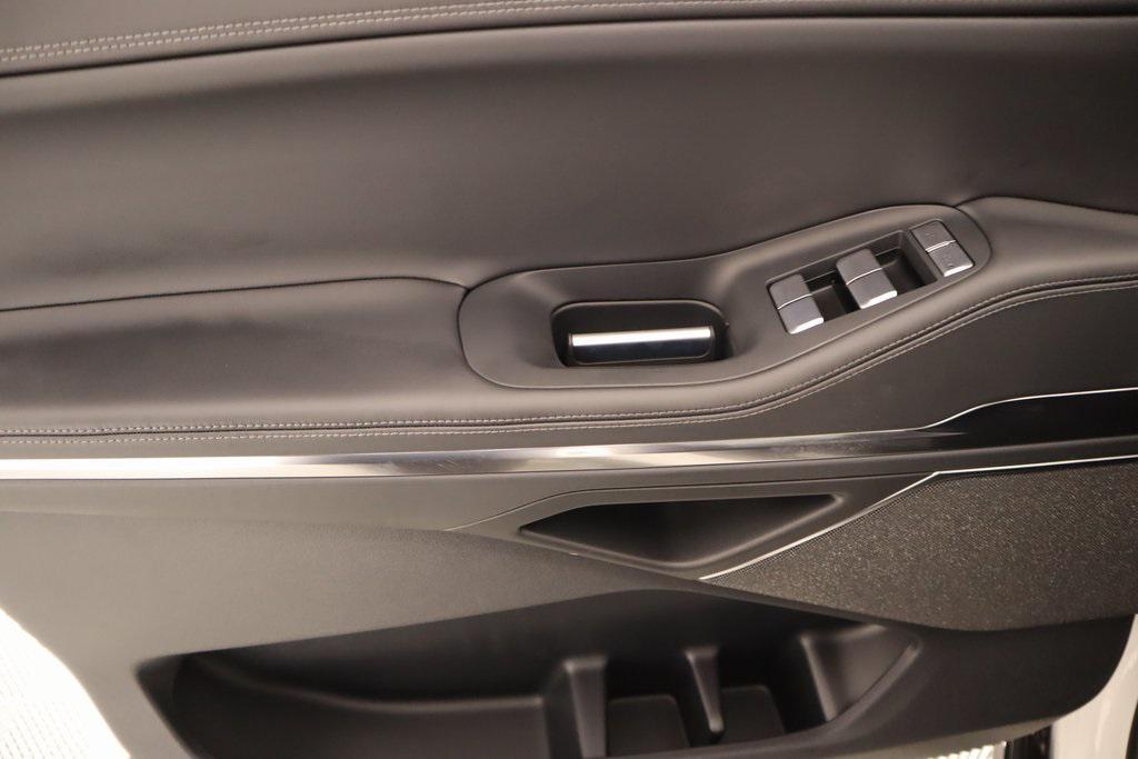 new 2025 Lincoln Navigator car, priced at $105,542