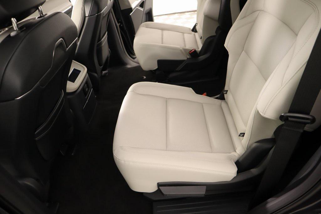 new 2025 Lincoln Navigator car, priced at $95,986
